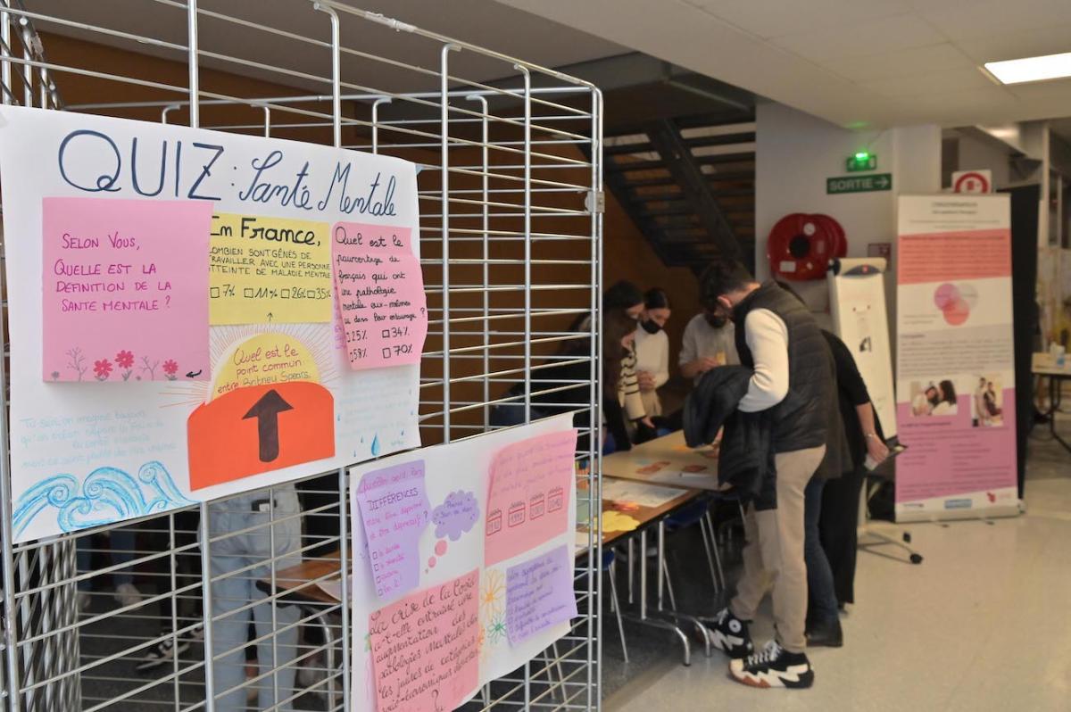 Stand et quiz en santé mentale organisés à l'occasion de la SEEPH au sein du GHRMSA