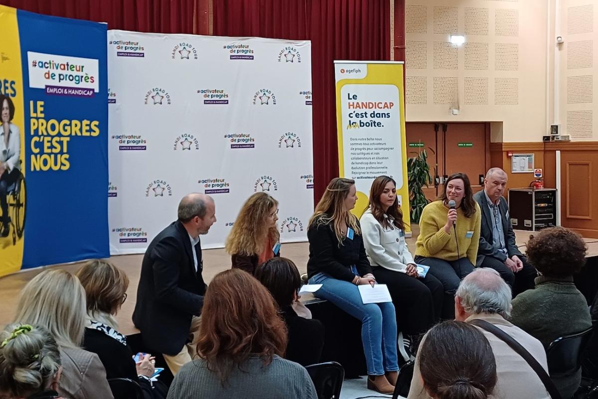 Photo de la scène des rencontres du maintien dans l'emploi avec les participants