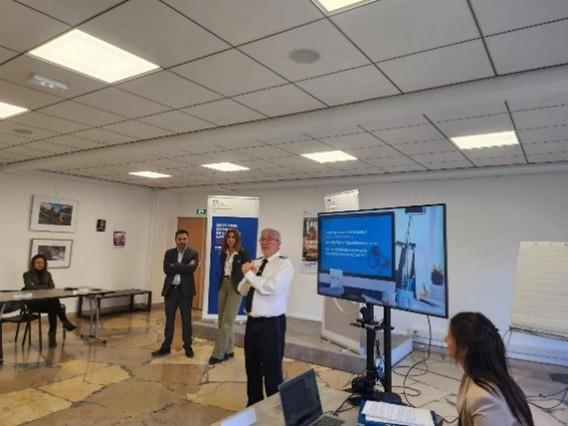 Présentation  des métiers missions de la direction zonale de la police nationale sud lors du dupday, le 20 novembre 2025
